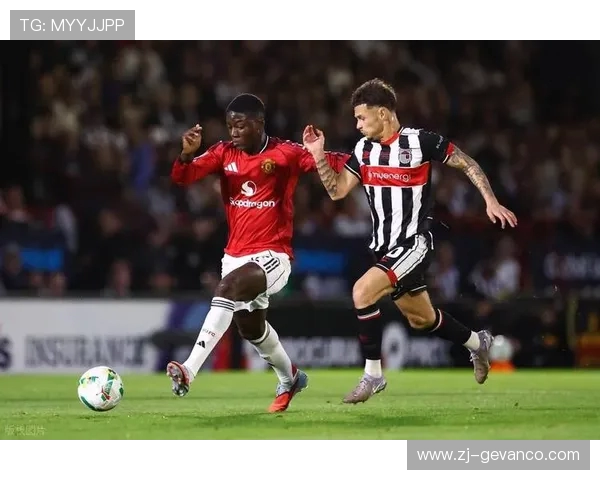 泥泞场地影响比赛表现足总杯英乙格林斯比对阵狼队的艰难较量